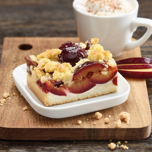 Pflaumen Streusel Blechkuchen 9.5x5.6cm Pflaumen Streusel Blechkuchen 9.5x5.6cm