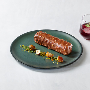 Schokoladen-Haselnuss-Dessert 11x2.5cm Schokoladen-Haselnuss-Dessert 11x2.5cm