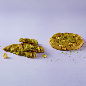 Maxi Cookies Matcha White Choc Ø 11cm Maxi Cookies Matcha White Choc Ø 11cm