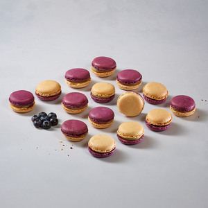 Mini Macarons Vanille Heidelbeer Ø 4.3cm Mini Macarons Vanille Heidelbeer Ø 4.3cm